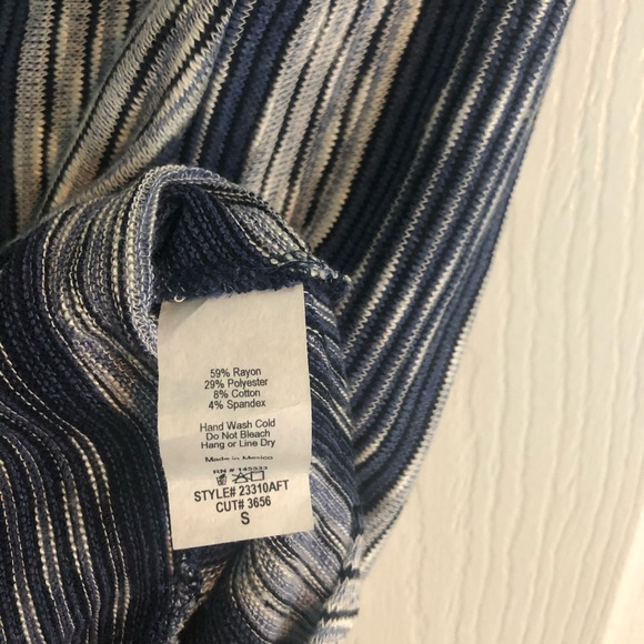 W5 Striped Tank Top with front knot - Picture 4 of 4